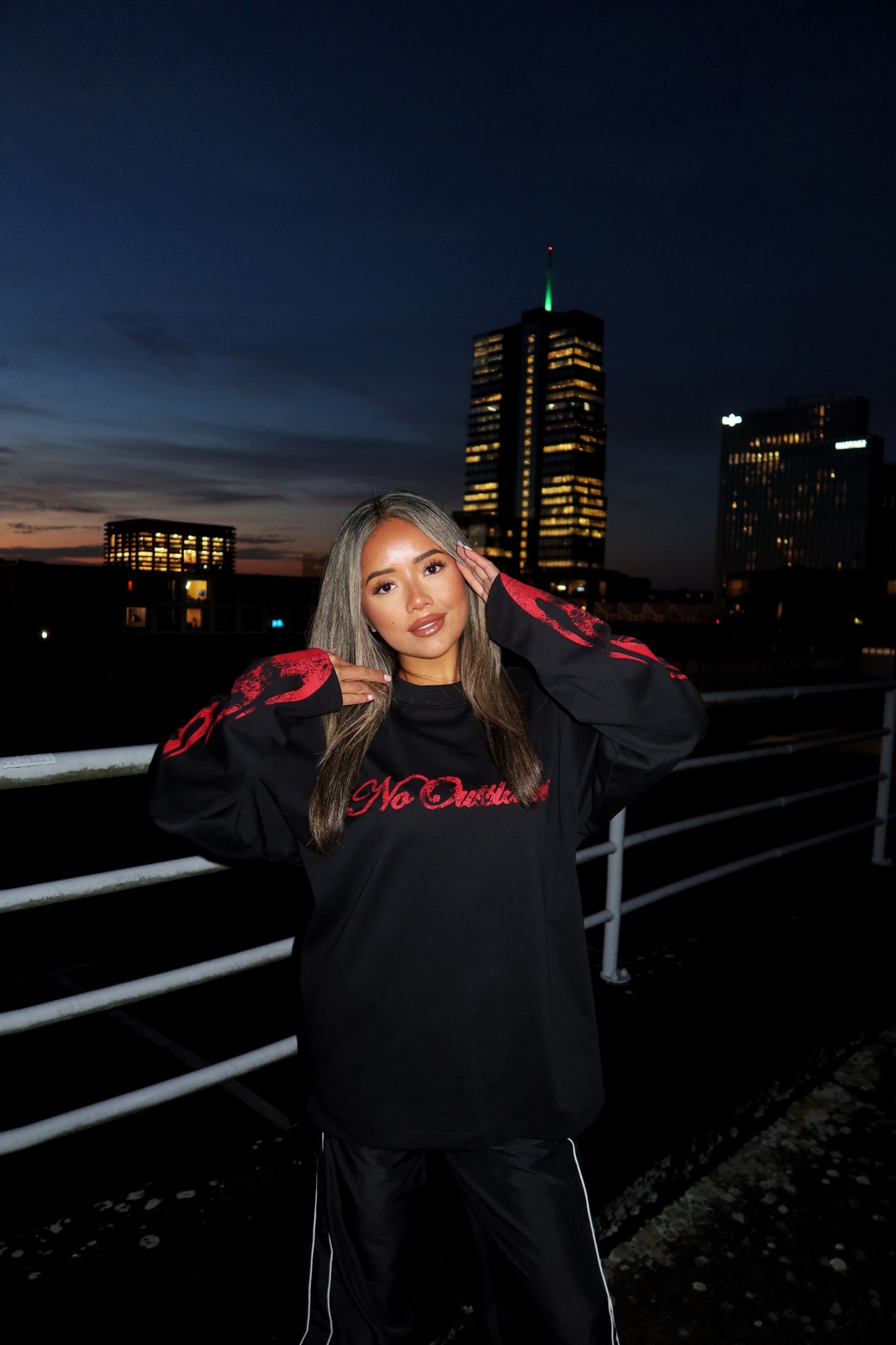 NO OUTSIDERS LONGSLEEVE